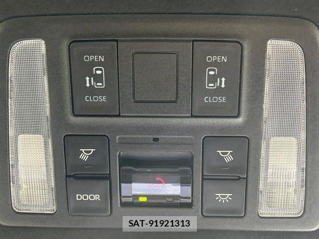 Toyota NOAH HYBRID 2023-02 7021090-5