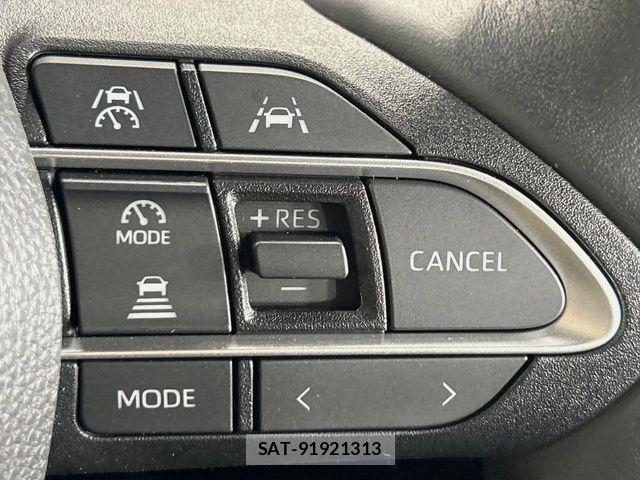 Toyota NOAH HYBRID 2023-02 7021090-6