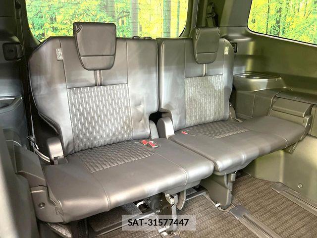 Toyota NOAH HYBRID 2023-06 7021091-9
