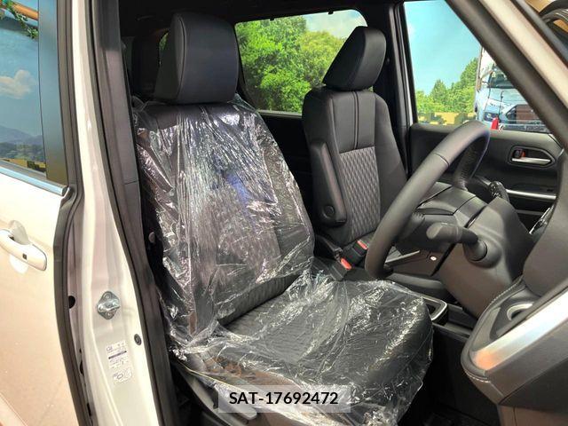 Toyota NOAH HYBRID 2026-04 7021087-9