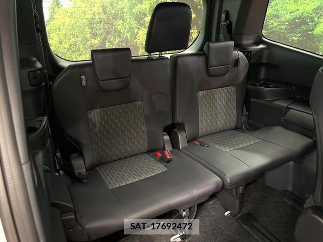Toyota NOAH HYBRID 2026-04 7021087-11