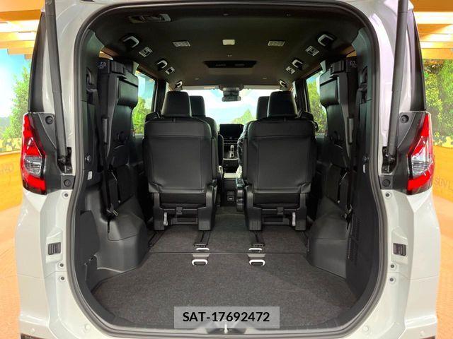 Toyota NOAH HYBRID 2026-04 7021087-12
