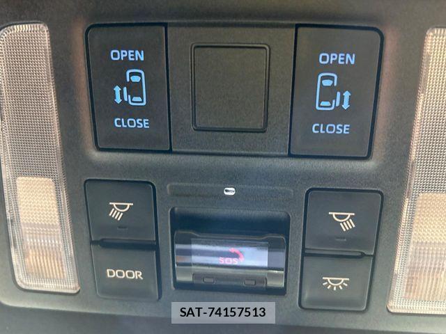 Toyota NOAH HYBRID 2023-03 7021093-2