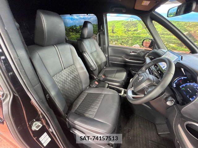 Toyota NOAH HYBRID 2023-03 7021093-7