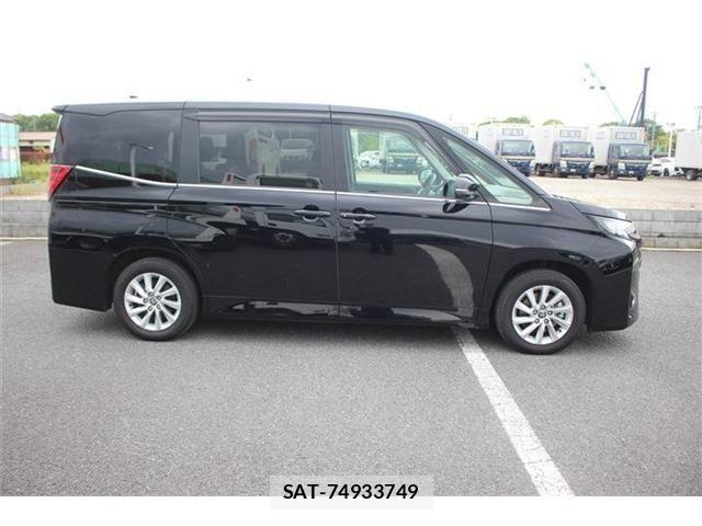 Toyota NOAH HYBRID 2023-01 7059970-13