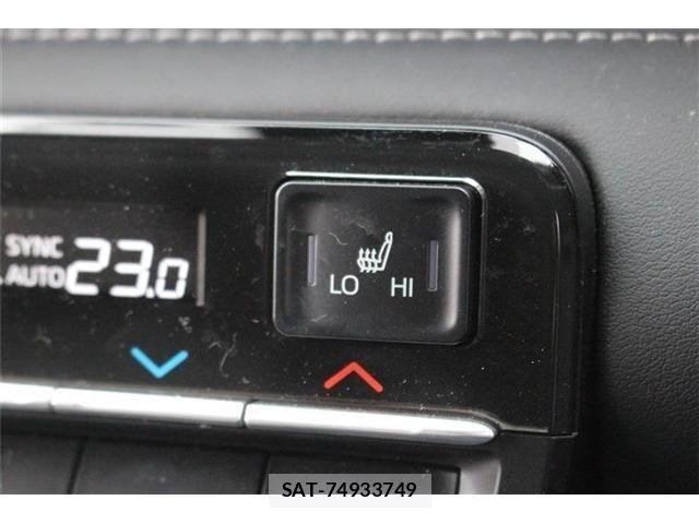 Toyota NOAH HYBRID 2023-01 7059970-3