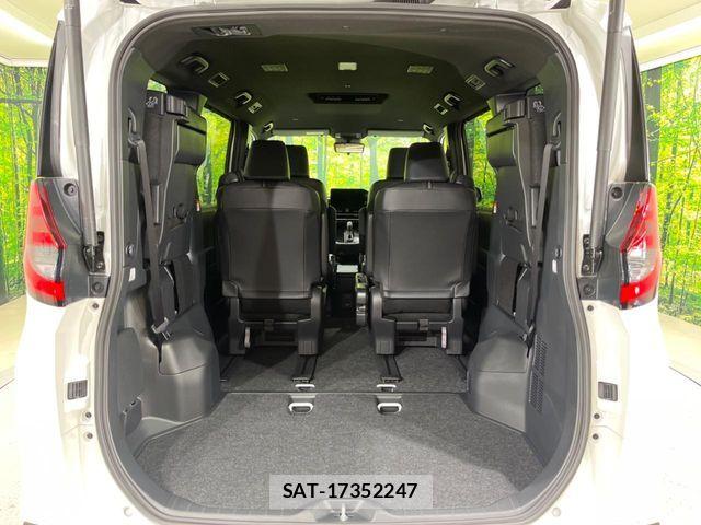 Toyota NOAH HYBRID 2026-04 7059958-10
