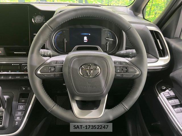 Toyota NOAH HYBRID 2026-04 7059958-11
