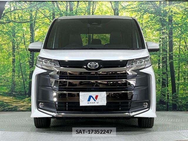 Toyota NOAH HYBRID 2026-04 7059958-14