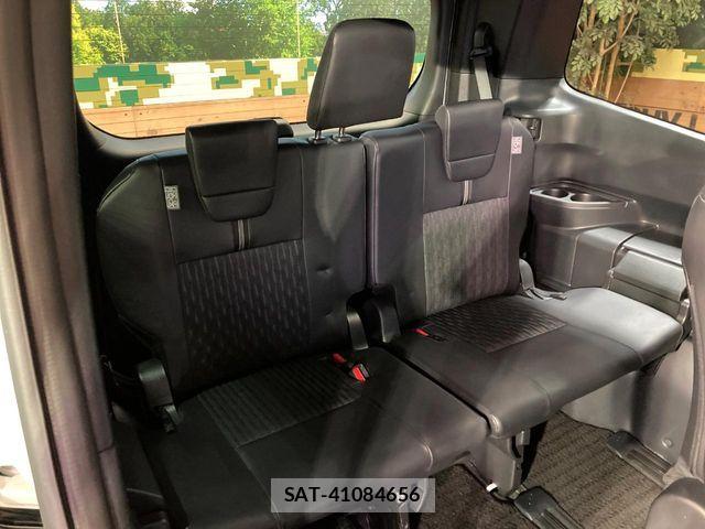 Toyota NOAH HYBRID 2023-02 7059966-9