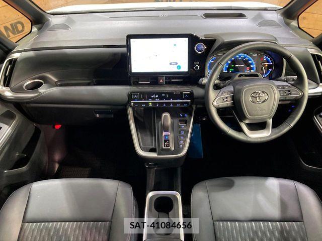 Toyota NOAH HYBRID 2023-02 7059966-1