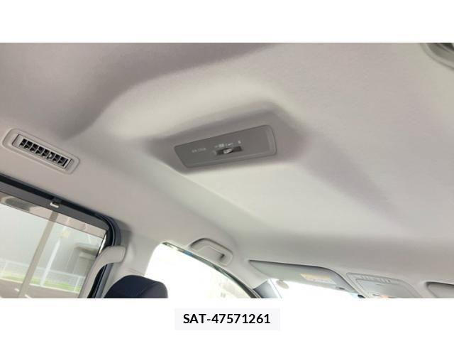 Toyota NOAH HYBRID 2018-04 7059973-13