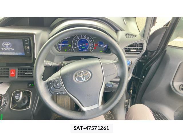 Toyota NOAH HYBRID 2018-04 7059973-14