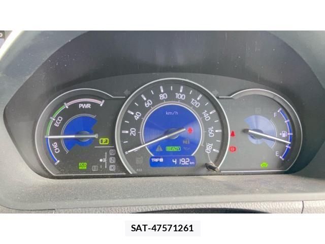 Toyota NOAH HYBRID 2018-04 7059973-15