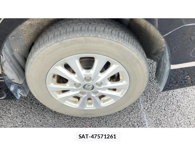 Toyota NOAH HYBRID 2018-04 7059973-3