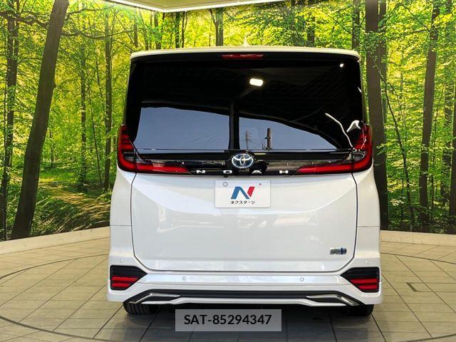 Toyota NOAH HYBRID 2024-02 7057220-15