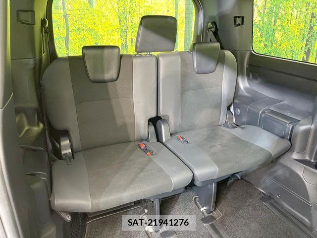 Toyota NOAH HYBRID 2020-03 7059975-9