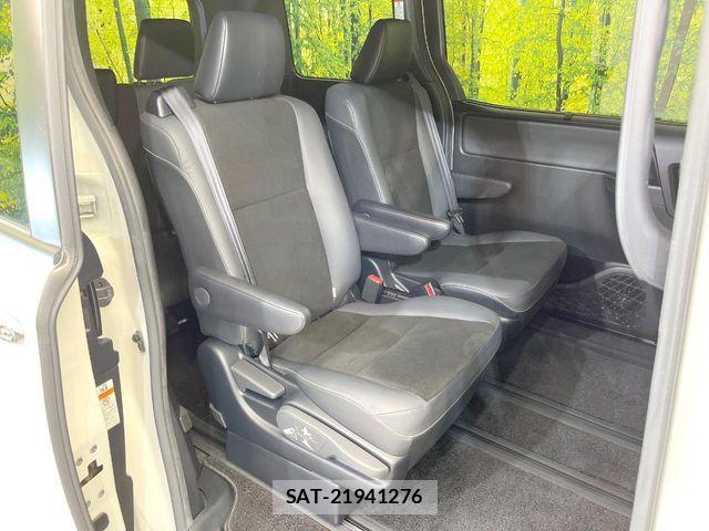 Toyota NOAH HYBRID 2020-03 7059975-8