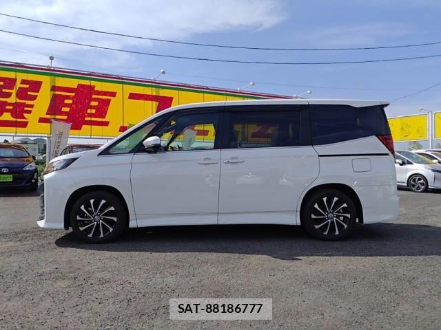 Toyota NOAH HYBRID 2023-02 7059969-11