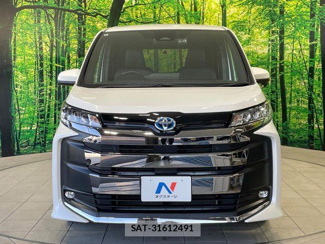 Toyota NOAH HYBRID 2022-08 7059968-13