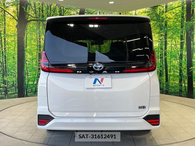 Toyota NOAH HYBRID 2022-08 7059968-14