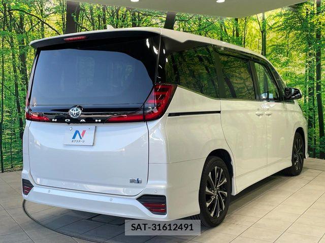 Toyota NOAH HYBRID 2022-08 7059968-16