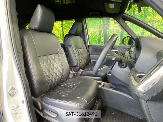 Toyota NOAH HYBRID 2022-08 7059968-6