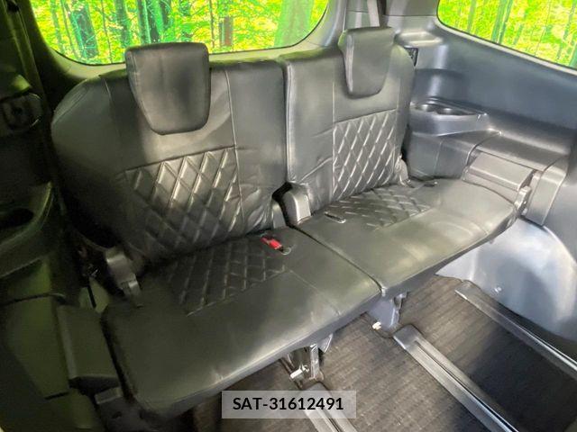 Toyota NOAH HYBRID 2022-08 7059968-8