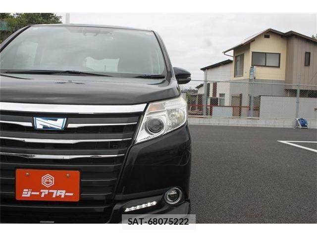 Toyota NOAH HYBRID 2016-09 7059974-24
