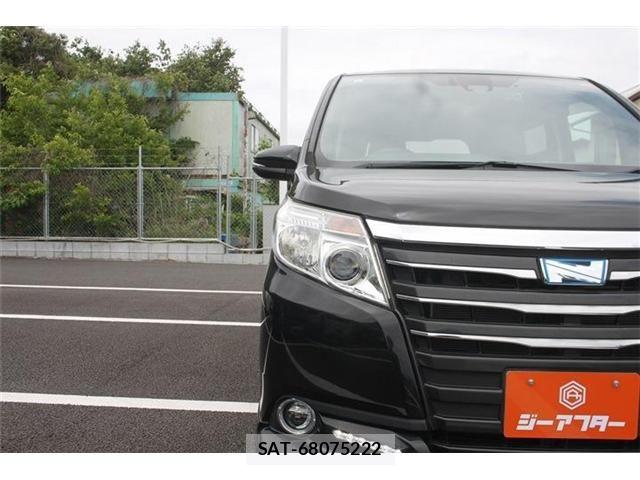 Toyota NOAH HYBRID 2016-09 7059974-26