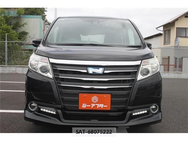 Toyota NOAH HYBRID 2016-09 7059974-6