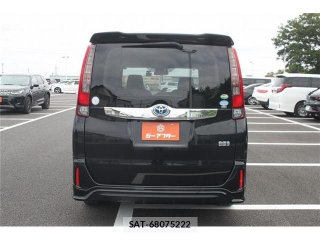 Toyota NOAH HYBRID 2016-09 7059974-8