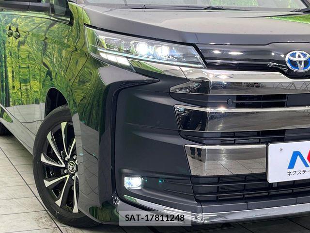 Toyota NOAH HYBRID 2022-10 7059965-12