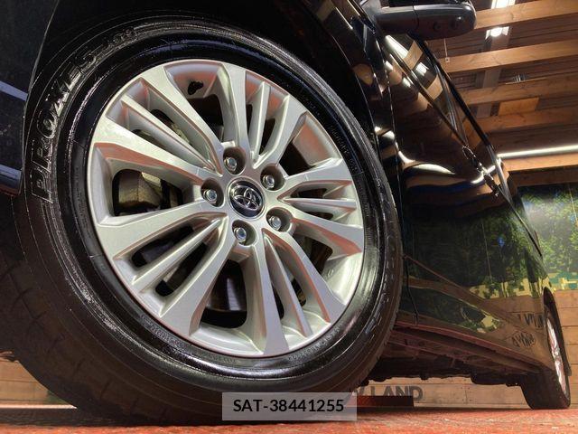 Toyota NOAH HYBRID 2023-01 7059972-13