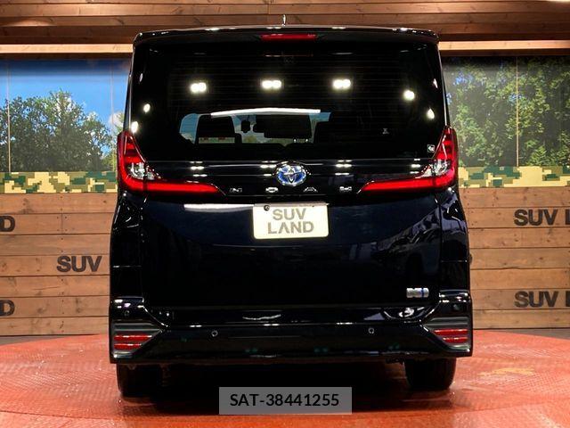 Toyota NOAH HYBRID 2023-01 7059972-15