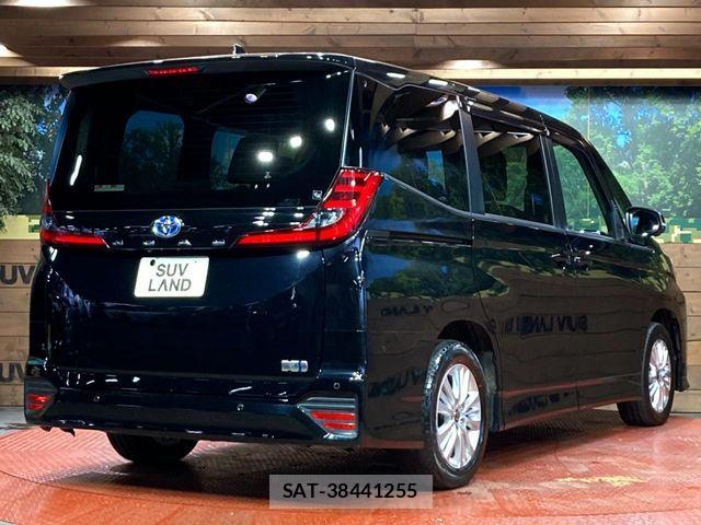 Toyota NOAH HYBRID 2023-01 7059972-17