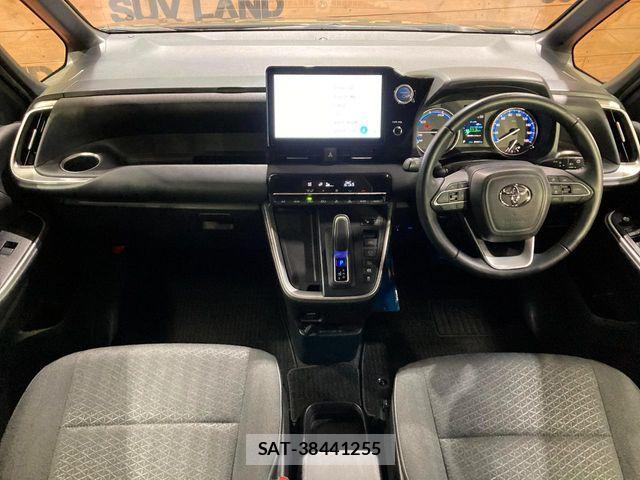 Toyota NOAH HYBRID 2023-01 7059972-1