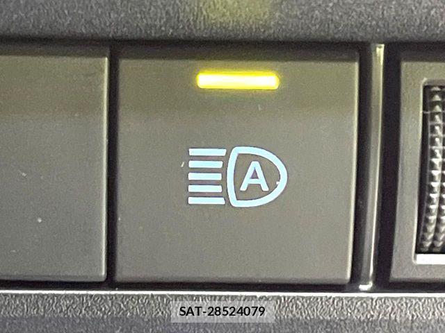 Toyota NOAH HYBRID 2025-10 7198705-6