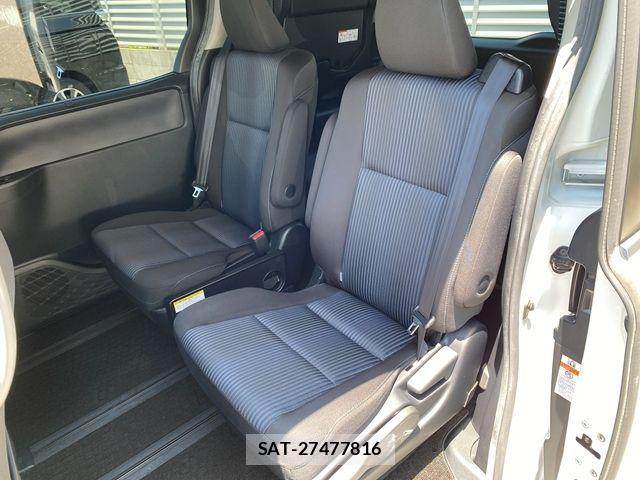 Toyota NOAH HYBRID 2016-04 7222826-15