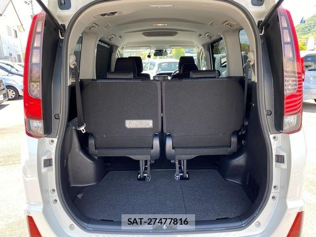 Toyota NOAH HYBRID 2016-04 7222826-18