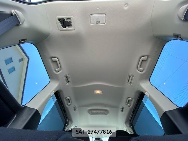 Toyota NOAH HYBRID 2016-04 7222826-19