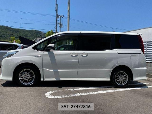 Toyota NOAH HYBRID 2016-04 7222826-4