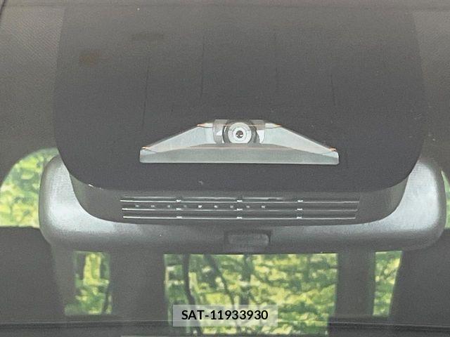Toyota NOAH HYBRID 2022-12 7222839-5