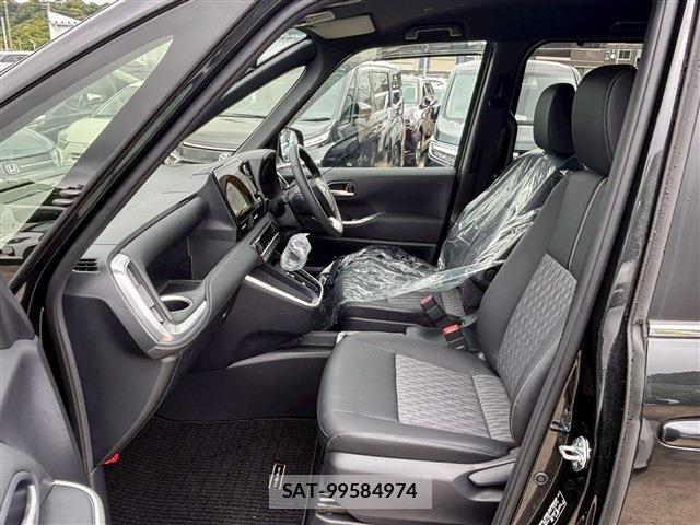 Toyota NOAH HYBRID 2025-10 7222865-4