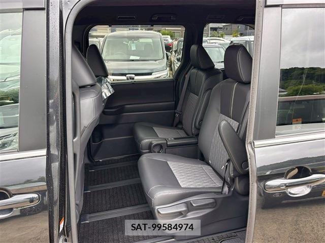 Toyota NOAH HYBRID 2025-10 7222865-5