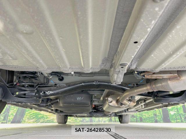 Toyota NOAH HYBRID 2022-06 7215706-18