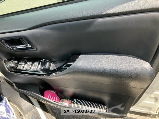Toyota NOAH HYBRID 2019-02 7222833-14