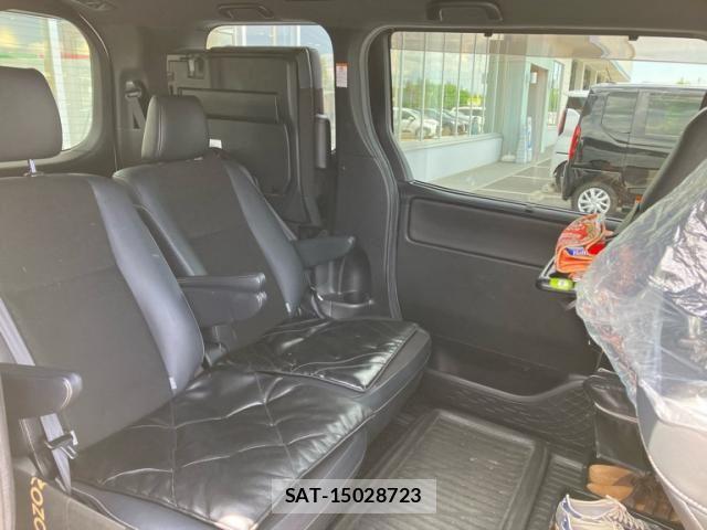 Toyota NOAH HYBRID 2019-02 7222833-16