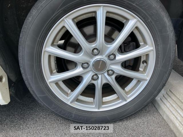 Toyota NOAH HYBRID 2019-02 7222833-4