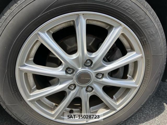 Toyota NOAH HYBRID 2019-02 7222833-5
